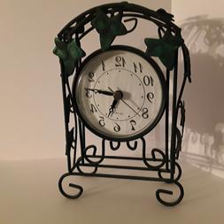 Ivy Leaf Garden Arch Shelf/Mantle Clock Metal w/Quartz Fixtu