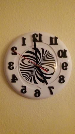 Wall clock 8 inch frisbee NEW, color-white & black silent me